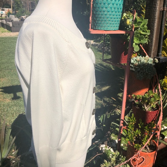 Cardigan - Picture 2 of 4